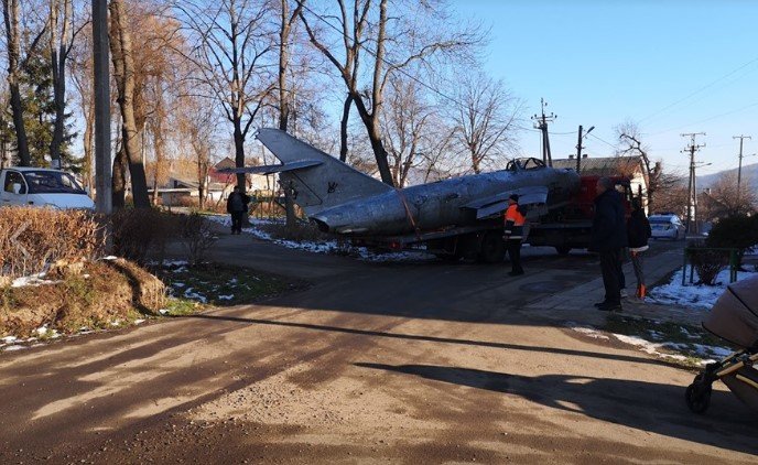 Літак з Садгори забрали на реставрацію – ТВА